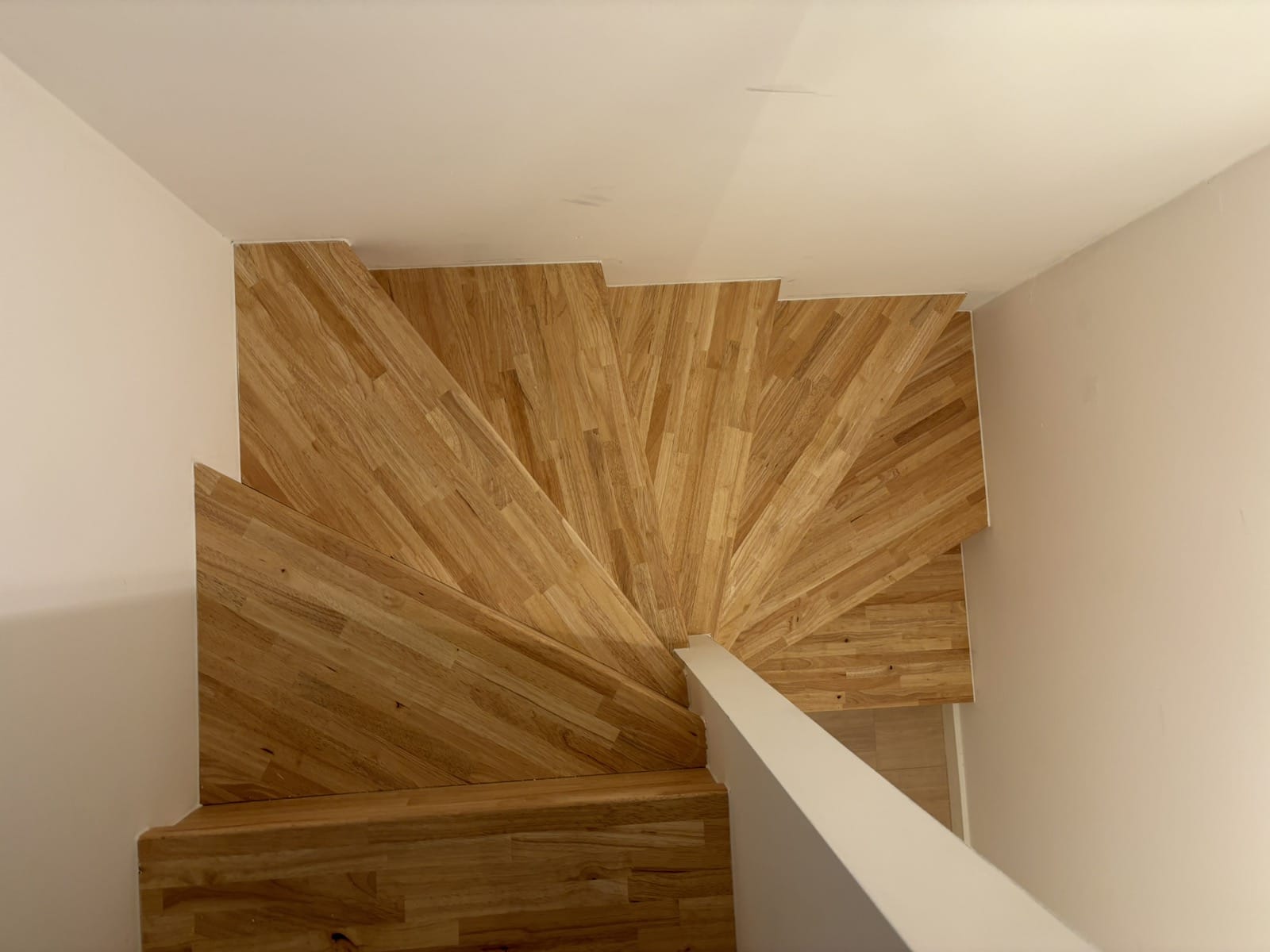 Oak staircase installation